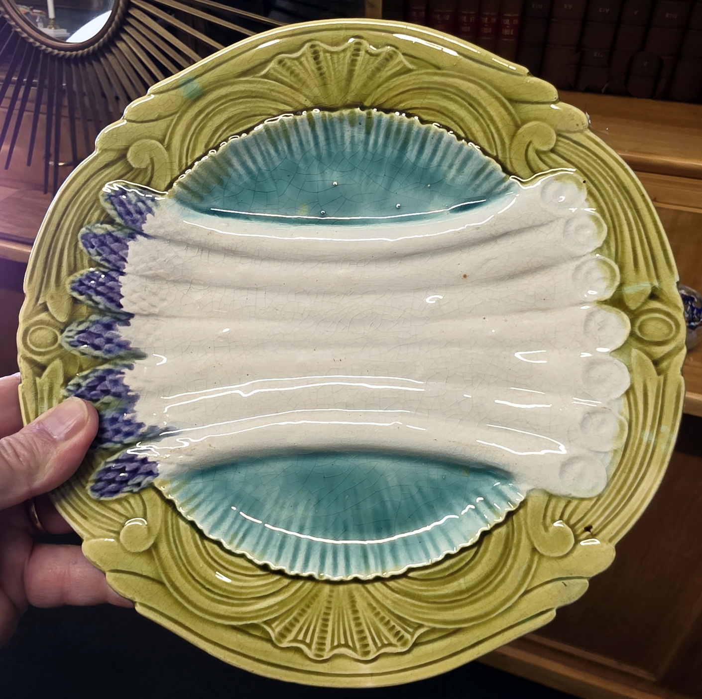 A Majolica "Asparagus" Plate